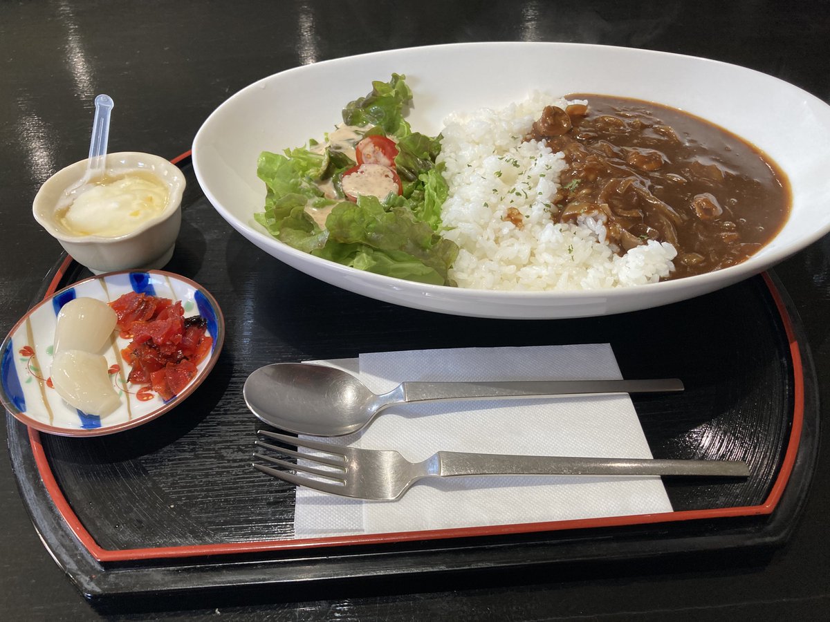 voodooaxeman's tweet photo. 【5軒目】
チューリップ館改め5DEER
黒板…じゃなくて井之頭五郎さんのようになってきた笑
カレーづくし
ご馳走様でした
#チューリップ館
#5DEER
#チガイのわかるカレー
#湧別町 https://t.co/Ke1FS1DFzh