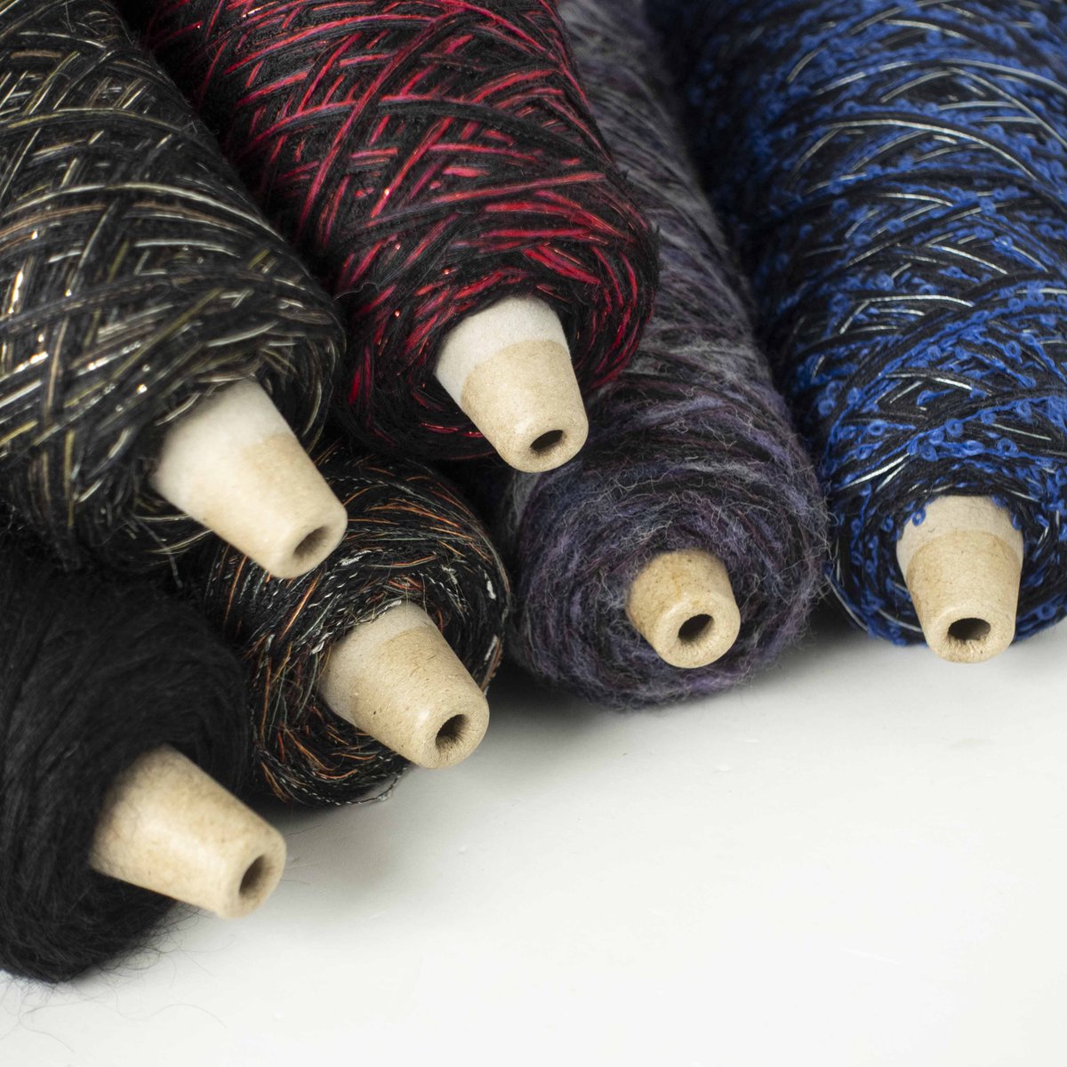 itoricot_knit's tweet photo. 【オンラインストア⚡️】
在庫反映にお時間いただいておりました、「〈Blackシリーズ〉MIXED YARN（ミックスヤーン）」ですが、販売スタートいたしました🙇
よろしくお願いいたします🙇🙇🙇
https://t.co/K1GP35VI6x https://t.co/tHqQ8eBFQm