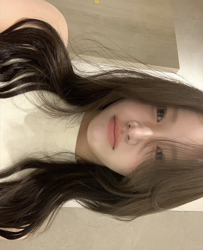 k_n_m_0307's tweet photo. まった。神色リップみつけた。
飲みに行ってもまじで取れないし、色味可愛すぎて鬼リピ🥹🥹 https://t.co/tOYxyLhc3B