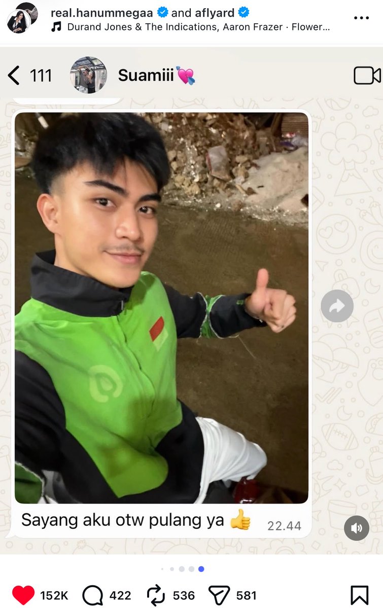 bvtrass's tweet photo. In this economy cinta memang mengalahkan gengsi apapun, langgeng terus yaaa ka hanum. Lucu banget..

Netizen malah nge reach ga boleh jadi gojek, kan gojek mulia https://t.co/7M4gx8aJik