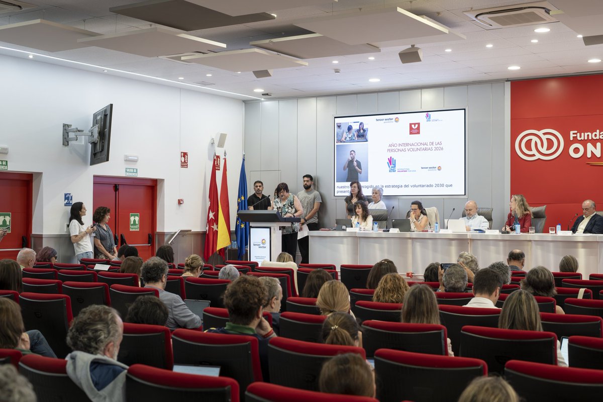 TercerSectorMad's tweet photo. 🤝 La Plataforma del #TercerSectorMadrid participa en la Asamblea General de la @Plataforma3sect , centrada en el Año Internacional de las Personas Voluntarias 2026.

🔗https://t.co/9LBuIi0EoD

#Voluntariado2026 #TercerSector https://t.co/fAVntqsE6V