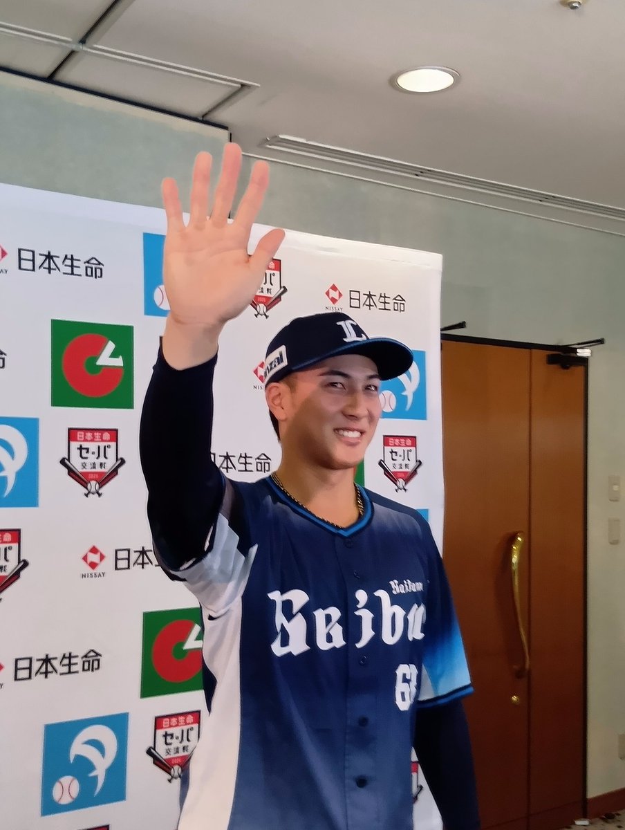 Sponichi_Lions1's tweet photo. 育成出身選手として初の交流戦MVPに選ばれた #長谷川信哉 選手。おなじみ？のマーベラスポーズで喜びを表現。
おめでとうございます！！
#seibulions 
#マーベラス
#交流戦 https://t.co/kIyQlgBoaB