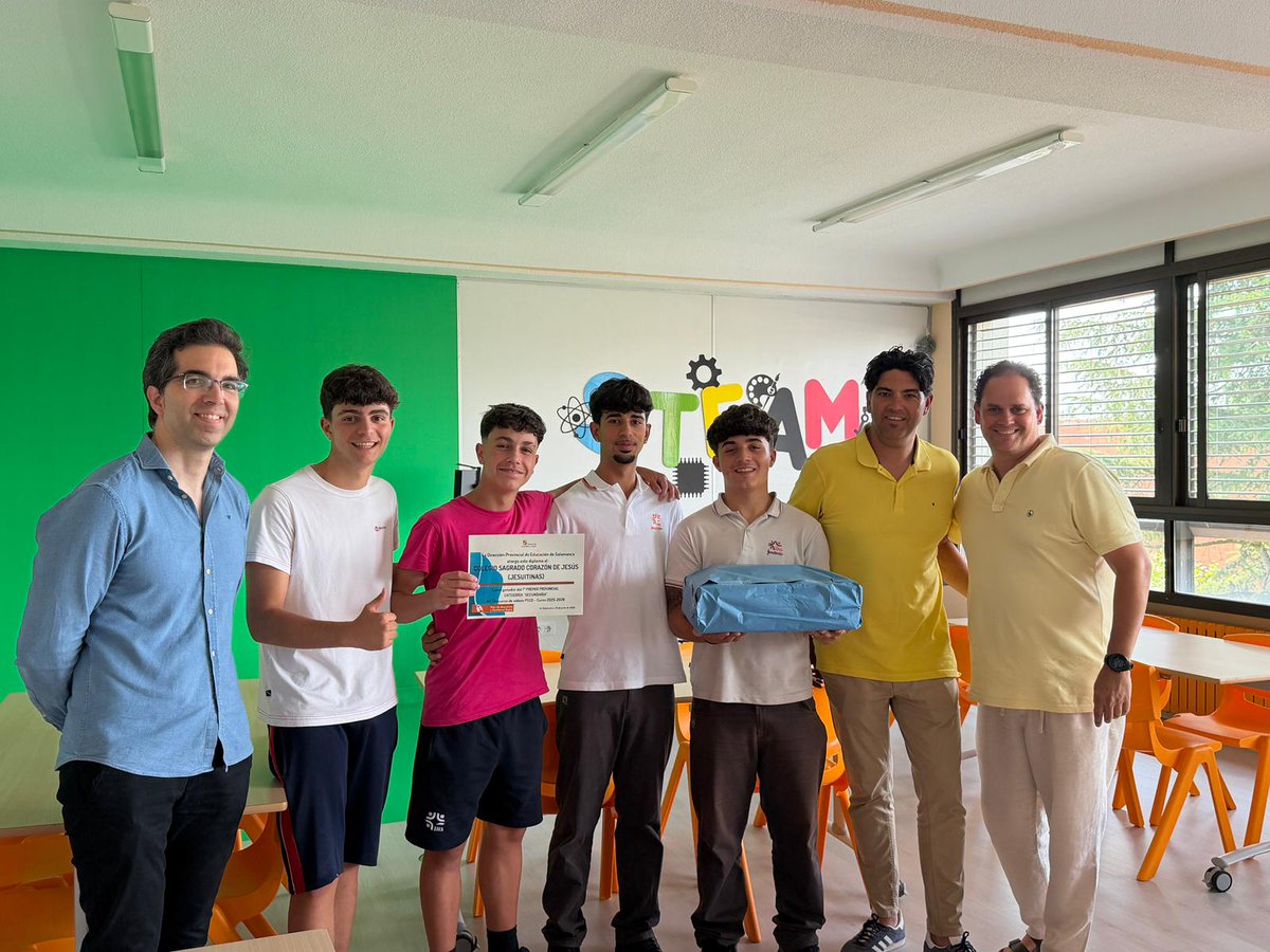 CompDigEdu_SA's tweet photo. 🚀🏆 ¡Enhorabuena a los centros ganadores de los Premios Provinciales del Plan de Seguridad y Confianza Digital!
🥇 Primaria: CEIP Santa Teresa (Salamanca)
🥇 Secundaria: Jesuitinas
Un reconocimiento a su compromiso con una ciudadanía digital segura, crítica y responsable. https://t.co/yfILXxJtfR