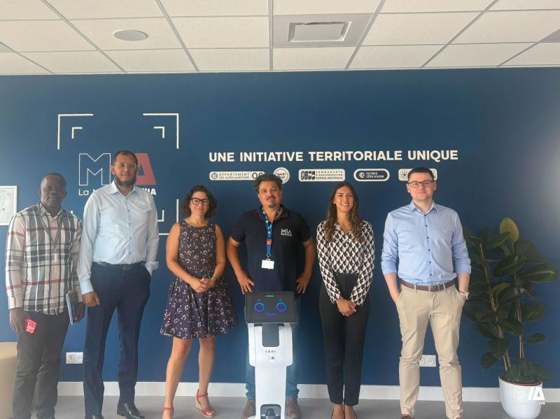 My_Teachmepad's tweet photo. Délégation internationale composée d’entreprises d’Inde, Cameroun, Canada, Pologne et d’autres écosystèmes innovants à travers le monde. @My_Teachmepad à La @Maison_IA. Merci pour l'immersion, les présentations business et connections continuent MVP PStX https://t.co/IzNuymV5BH https://t.co/EOXKYw8Gox