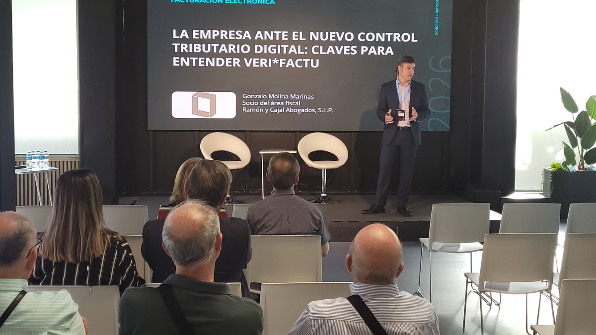 BusinessPlus_es's tweet photo. ¡Arrancamos #FacturaciónElectrónica!

Gonzalo Molina (Ramón y Cajal Abogados) analiza VeriFactu: no es solo un cambio técnico, es un cambio en la forma en que Hacienda fiscaliza en tiempo real. 

La improvisación no es una opción; el control tributario digital ya está aquí 🏛️🔍 https://t.co/N5HK1QnMbA