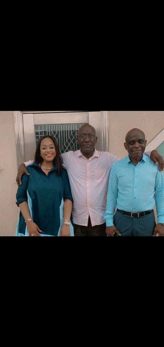 ClarkKuli's tweet photo. @TwirwanehoMoise Les parents du footballeur congolais Yoane Wissa se nomment :
Jean-Marie Wissa Bileko et Élysée Weyi. Sa famille paternelle est originaire du Kongo-Central (plus précisément du territoire de Mbanza-Ngungu), et ses racines maternelles et  du Grand Équateur. Voici se Parents https://t.co/mldsDNToWI