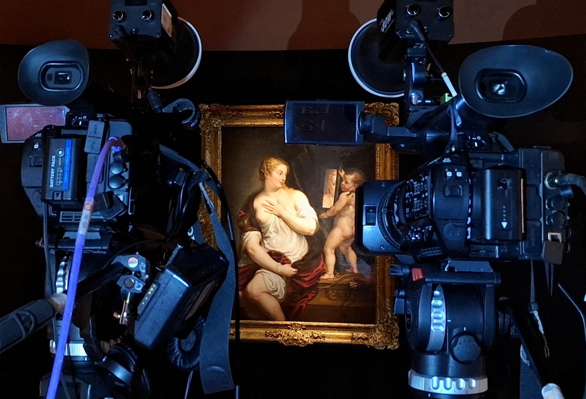RestauraThyssen's tweet photo. Ya está todo preparado para que a las 10:30 se presente el montaje especial dedicado a la restauración de la obra "Venus y Cupido" de Rubens.
No te lo debes perder. https://t.co/2mxFI2x5DG