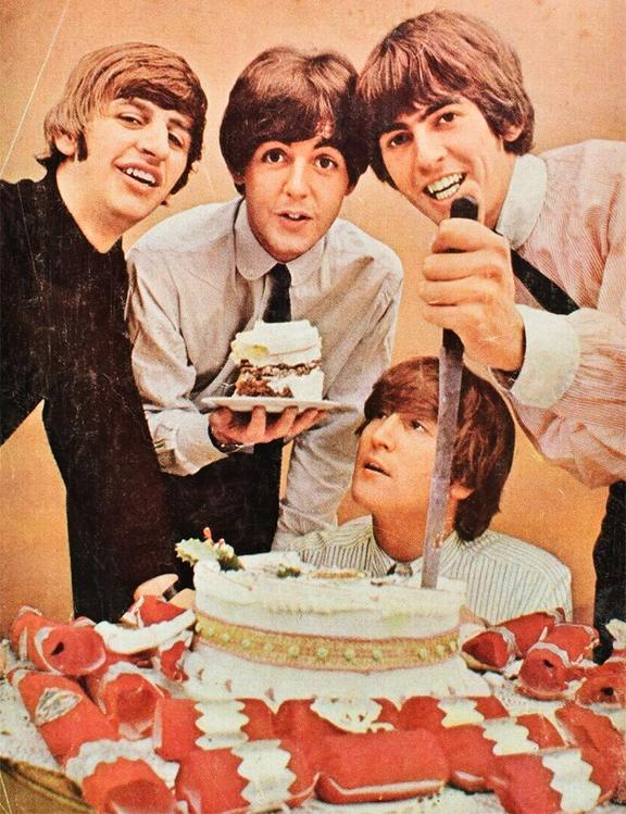 ELOBeatles's tweet photo. HAPPY 84th BIRTHDAY to Paul McCartney today!
Celebrate on Sat 20th June at @LdsIrishCentre LS9 9NT. 2 BIG SETS, OVER 40 SONGS FULLY LIVE!
TICKETS: https://t.co/zZrUOOhIF5
#PaulMcCartney #PaulMcCartneyBirthday #HappyBirthdayPaulMcCartney #PaulMcCartney #HappyBirthday https://t.co/xNsFnL9OXH