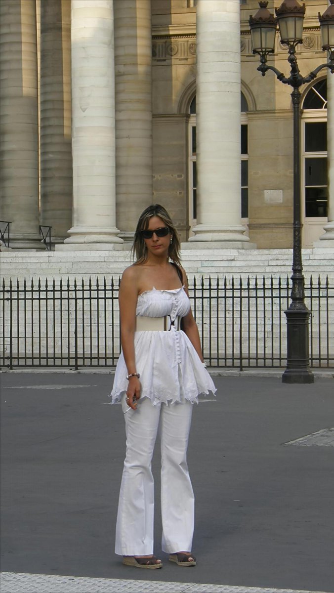 natha15002's tweet photo. Bohème, Jolie... París ❤️‍🔥🪽 https://t.co/C2zKA11Jdn