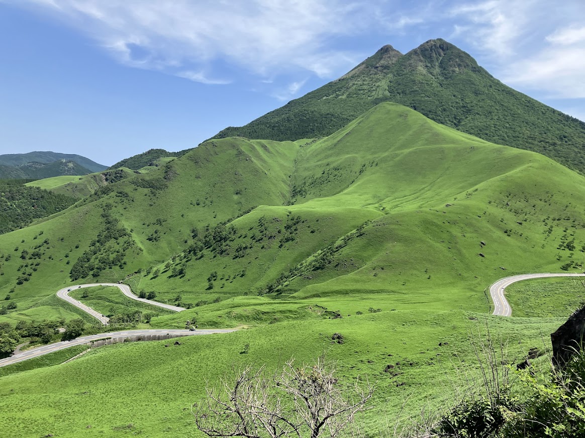 HIOCS's tweet photo. やまなみハイウェイ～��蘇
指宿スカイライン（原付10円）
フェリーはいびすかす
JAXA
H3ロケット打ち上げ
初夏の九州、種子島ツーリング
楽しかった～（小並感
#JAXA
#種子島 https://t.co/m56xp8oGbW