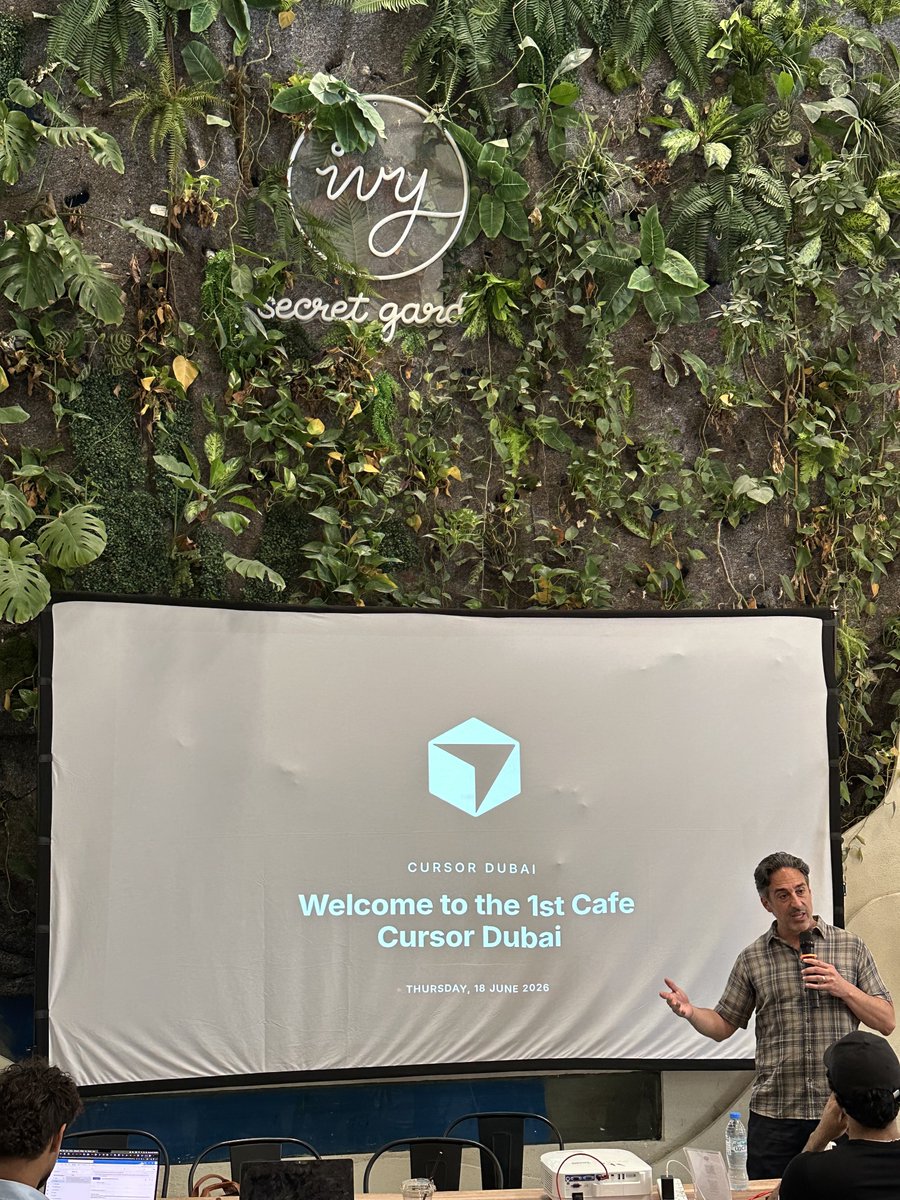 Crilofer's tweet photo. Cafe Cursor Dubai!!

LFG @nickwm 🔥🔥 https://t.co/azhtJlzTCX