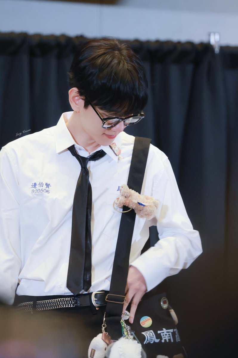 kong_0506's tweet photo. 소중한 백현시🤍🖤 https://t.co/07N7btax45