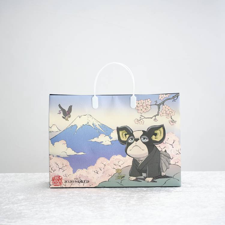 再入荷のお知らせ】 <商品> 「THE☆JOJO WORLD 紙袋 日本画風 イギー