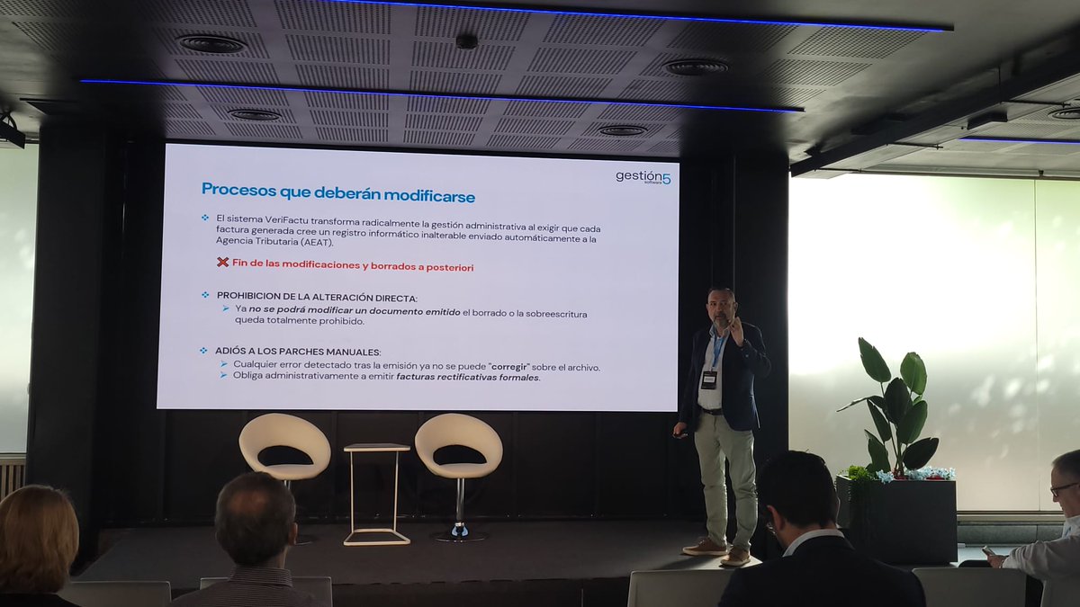 BusinessPlus_es's tweet photo. ¿Listo para modificar tu operativa? 🛠️✅

Manuel Jiménez (Gestion5) desglosa los errores más comunes al implementar VeriFactu. Facturación, contabilidad y automatización deben integrarse. Pide a tus proveedores tecnológicos sistemas que simplifiquen, no que compliquen  #VeriFactu https://t.co/9BNBsc3QWZ