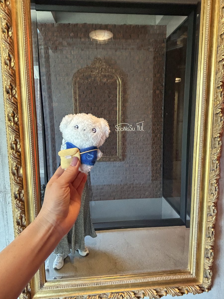 tknkaree26's tweet photo. ウソク〜
素敵なカフェでした🥰
#byeon Woo Seok
#kdrama
#ピョンウソク
#韓国俳優
#韓国ドラマ
#渡韓
#ピョンウソク聖地巡礼
#推し活 https://t.co/VZka7r1y1n