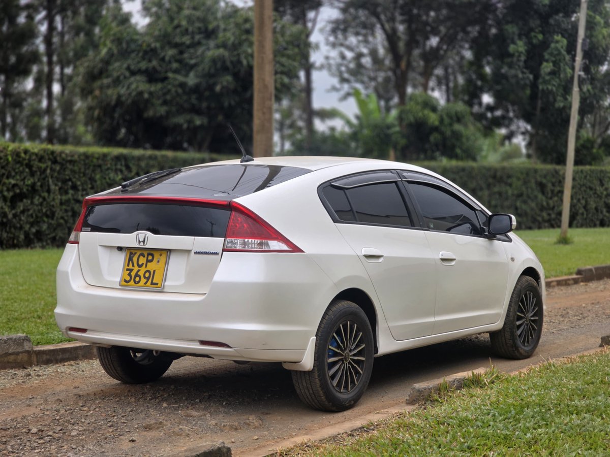 swiftmikes's tweet photo. 2010 Honda Insight Hybrid
1300cc i-VTEC
98hp / 167Nm
CVT Transmission
Alloy wheels 

Ksh 750,000
0792 806474 https://t.co/YLWoIfASYV