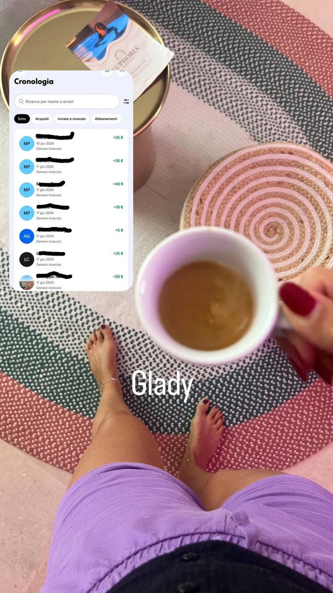 MissGladyFeet's tweet photo. ☀️ Buongiorno. Prima di iniziare la tua giornata, dimostra di ricordare qual è il tuo posto.

Ieri come oggi è sempre un buongiorno per spennarvi ☺️😏😈💸 https://t.co/Xp6imZwvF3