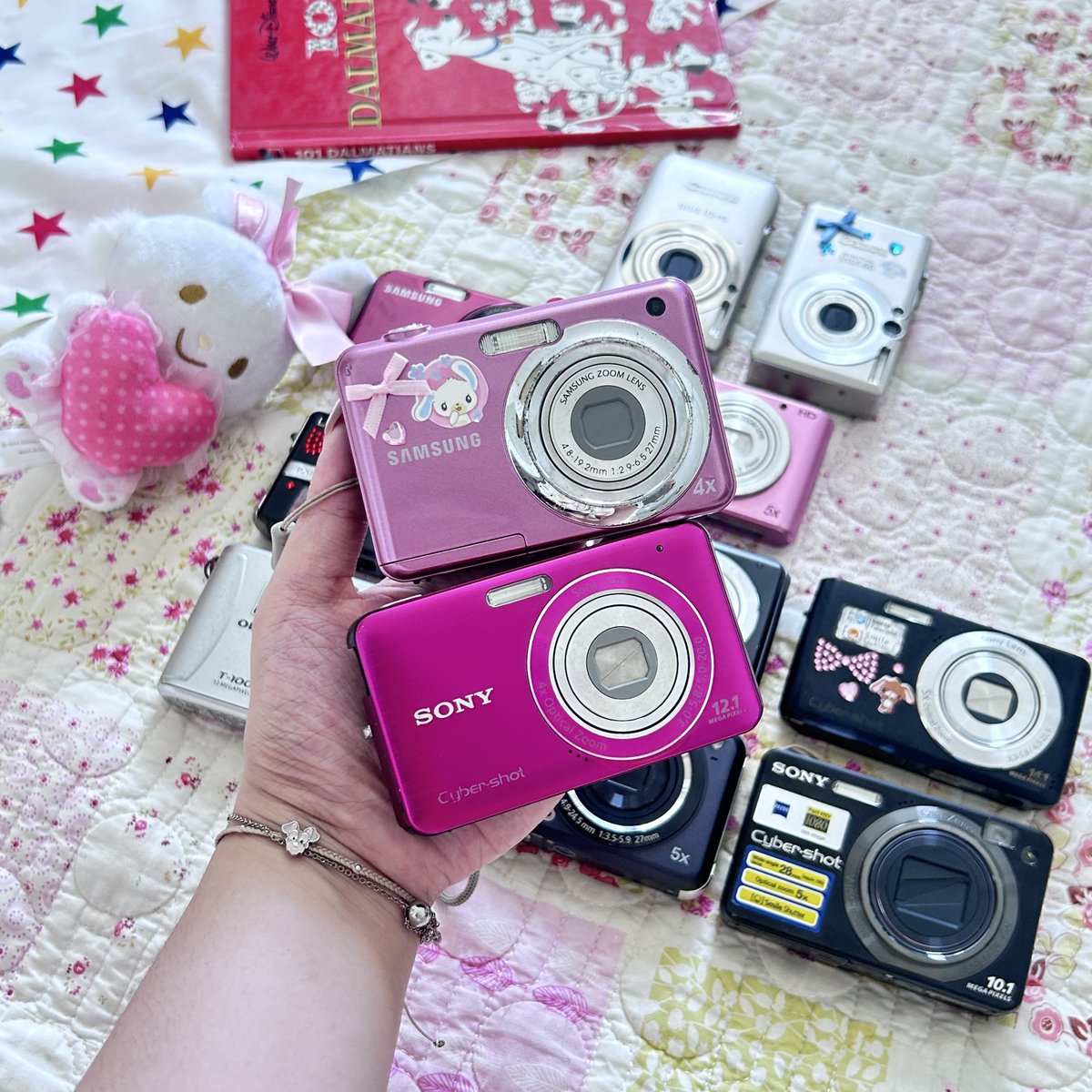 _ggoodgirll_'s tweet photo. รี+ปักลด100บาทไปเล้ย🩰น้องมีมาเพิ่มน้า 🌀 today 19:00 ka ราคาเริ่มหลักร้อย รุ่นฮิตราคาน่ารักน้า🤓

#กล้องดิจิตอลมือสอง #กล้องดิจิตอล #กล้องดิจิตอลเก่า https://t.co/LXpipCLgrj