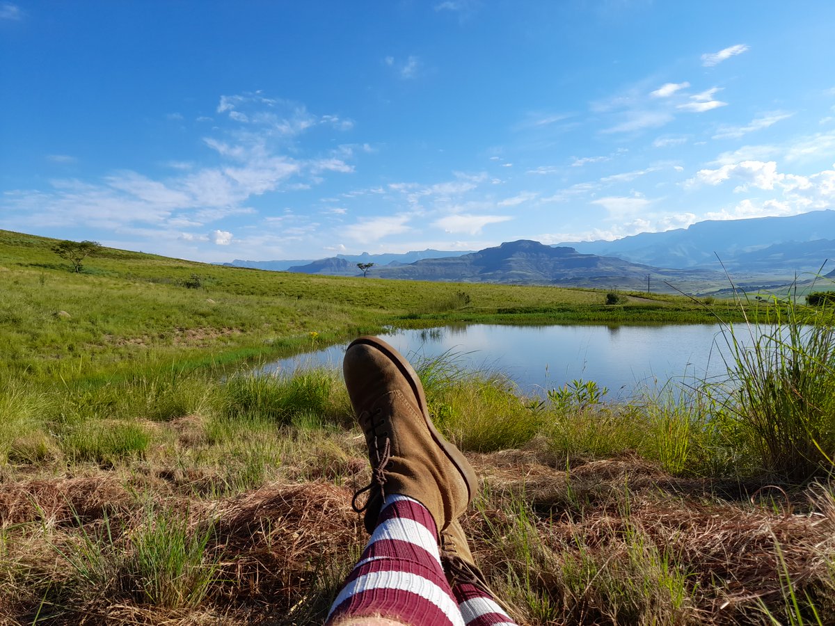 SafariKZNMark's tweet photo. Me taking it easy between in the #mountains Mix &amp; match the #drakensbergmountains on your #KZN #holiday with beaches &amp; a #safari. So many places to see &amp; things to do &amp; all easily navigable. When you book with us I will even plan your route with you. I know the province well. https://t.co/gWSP86Jyle
