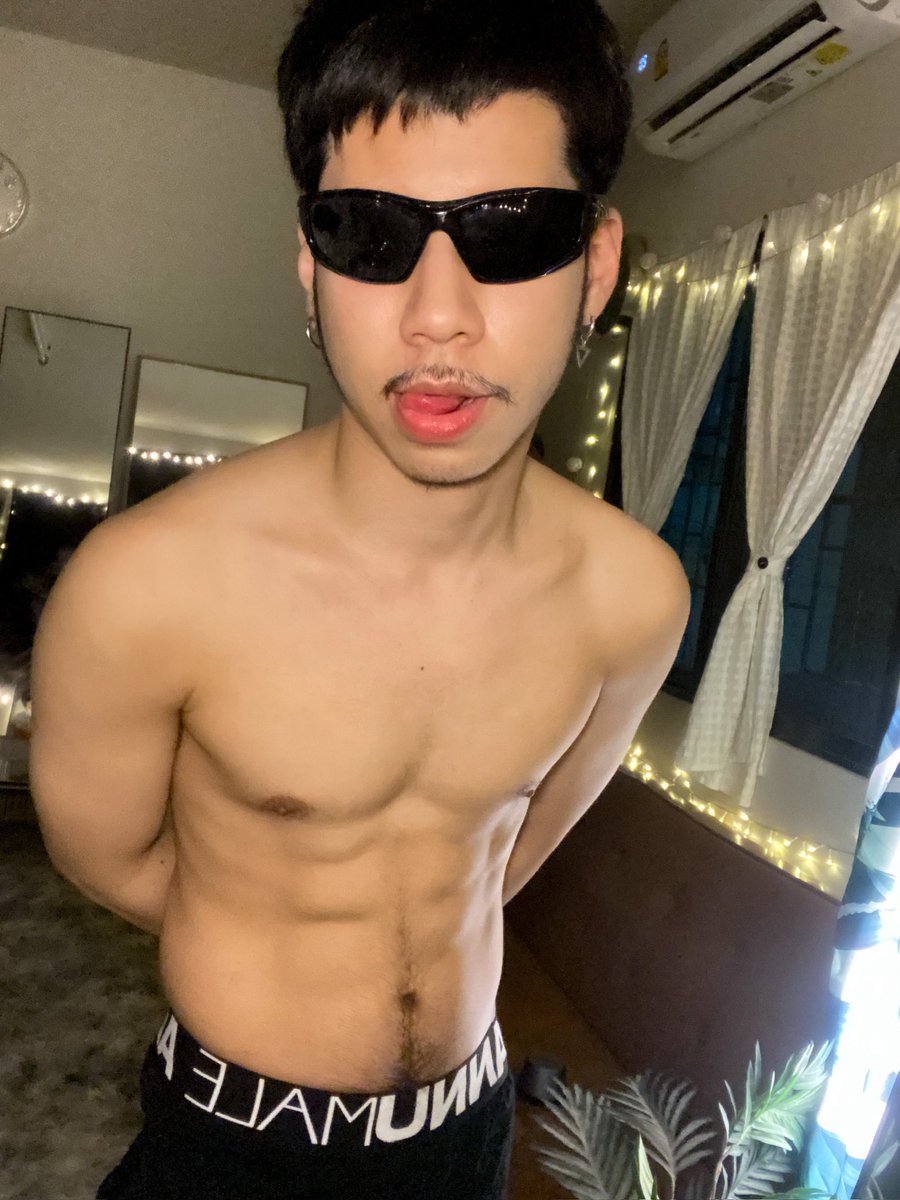 toperbever's tweet photo. A little bit of me 👅😎 https://t.co/Jw1OsUHo3H