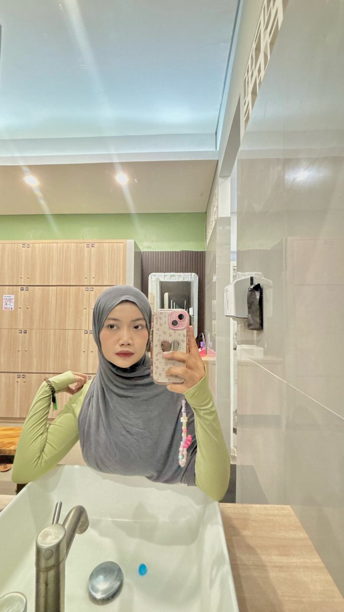 hida23journey__'s tweet photo. Bagusan senyum apa muka datar guys???

Jangan lupa olahraga ya hari ini 😍 https://t.co/fu5eeY7CvL