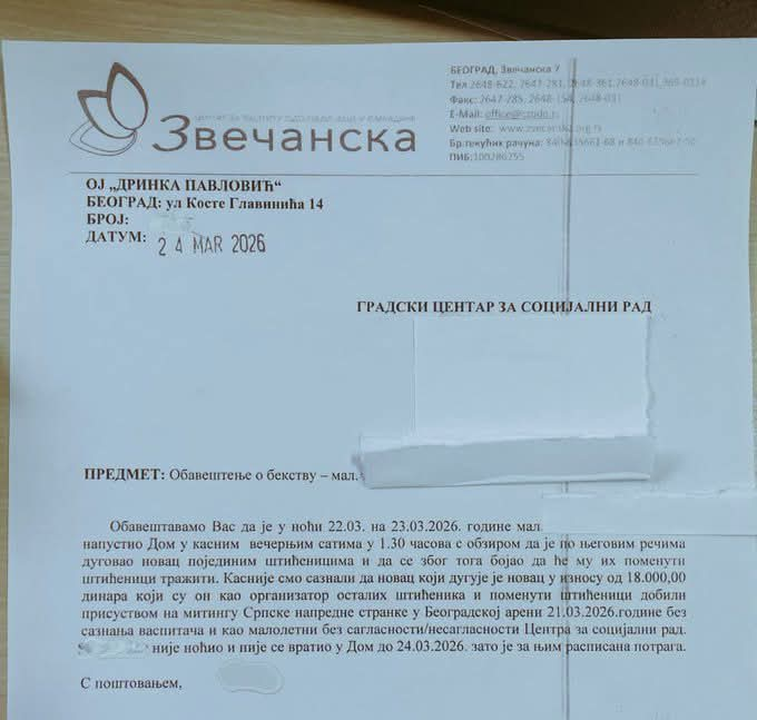 ZborJerkovic's tweet photo. Štićenici Doma za nezbrinutu decu, maloletnici, dobili novac za prisustvo mitingu SNS u Areni.

Koliko zakona je ovde prekršeno? Kolika zatvorska kazna čeka odgovorne? https://t.co/BwImxc0hEx