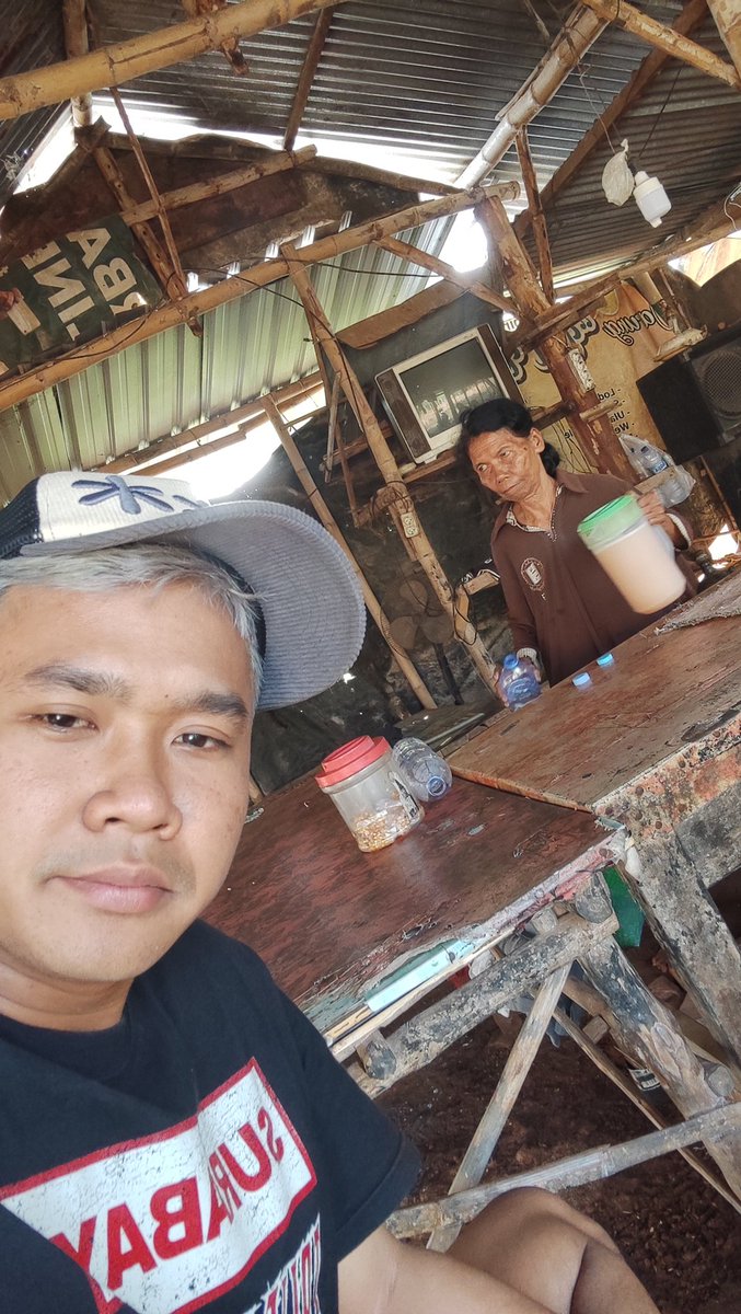 mrthnlife's tweet photo. dahaga sore in da "mak e" 🥶☝🏻 https://t.co/1X5v4g8KwC
