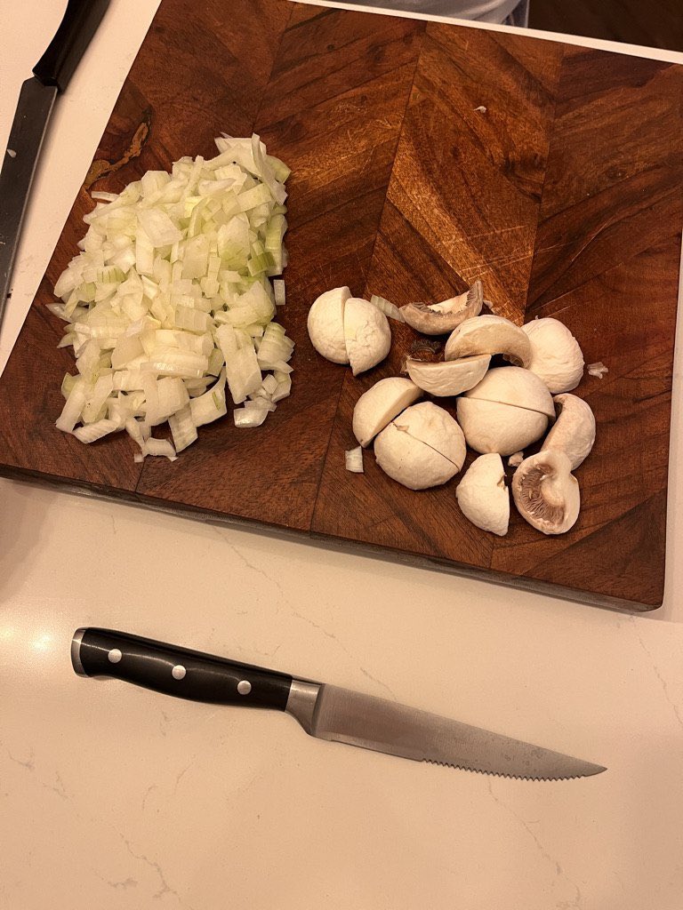 QuinRivers_'s tweet photo. guess what i'm cooking? https://t.co/bK5QG5YGgS
