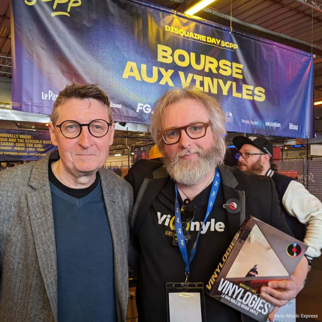 monsieurvinyl's tweet photo. 🌟🎙️ La Vinyl Community française rayonne ! Un témoignage lumineux par les passionnés du microsillon dans l'émission #ParisMusicExpress propulsée par Paul Raoul. 21 minutes à écouter d'urgence ici ➡️ https://t.co/V5jT7qKYzj ⭐ #Vinyle #DisqueVinyle #CollectionVinyle @scppinfo https://t.co/kwxZCrv52u