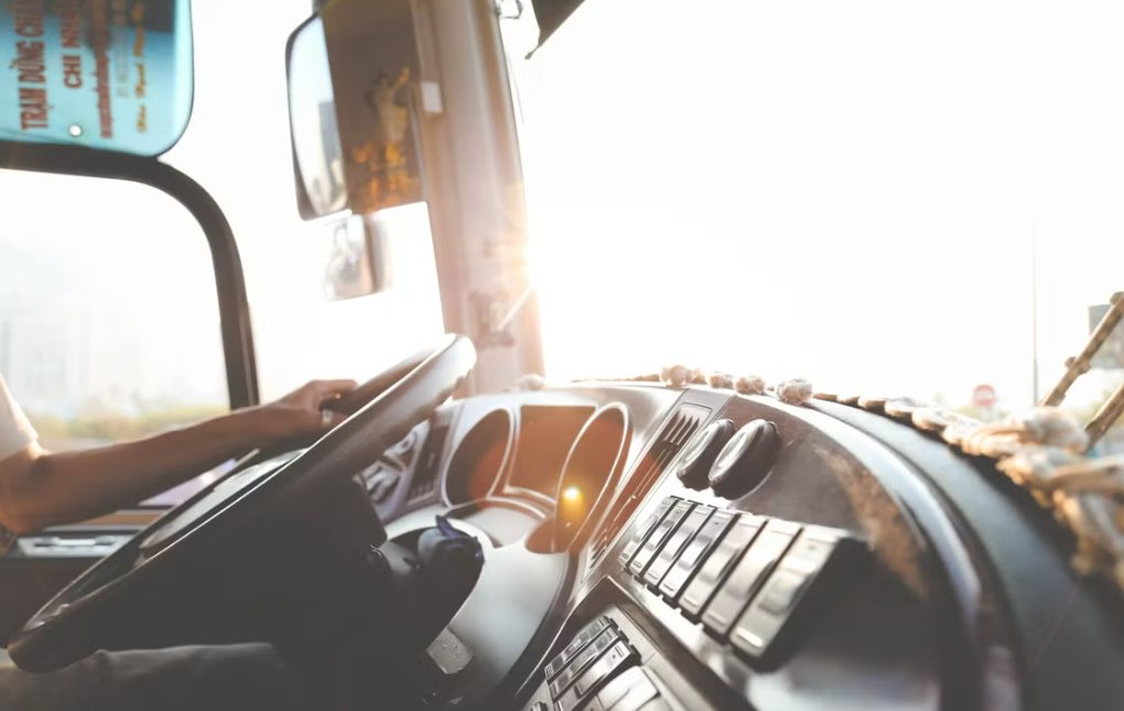 Seviempleo's tweet photo. ℹ️ Oferta de #empleo 2️⃣5️⃣ puestos en 📍 Utrera
▶️ Conductor/a de camión para transporte de mercancías a nivel nacional e internacional
📝 Temporal, jornada completa
Más info 🔗 https://t.co/OoQK2dSMTx
#EmpleoSE #UtreraEmpleo
Vía @SAEmpleo 📡 @CiudadUtrera https://t.co/Pofq9VMzLx