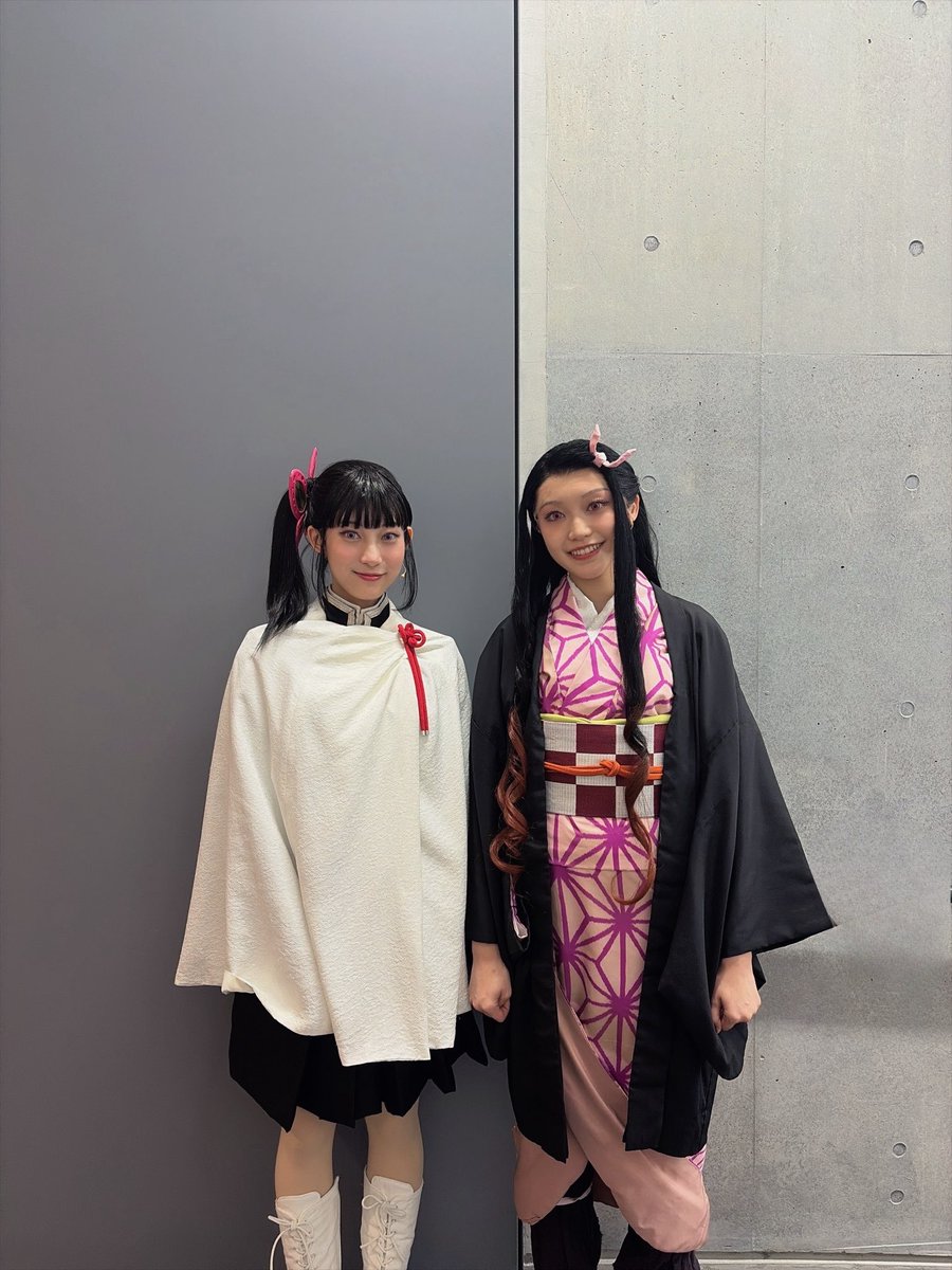 ideyuuka's tweet photo. 舞台「鬼滅の刃」其ノ稑柱稽古・無限城突入
本日昼公演、ありがとうございました！

今日のお写真は禰󠄀豆子役の高橋かれんちゃんと
優しくって大好きな私のお姉ちゃんです🫶🏻💓

明日も1公演！よろしくお願いします🦋
#舞台鬼滅の刃 https://t.co/oE6aXlqEY5