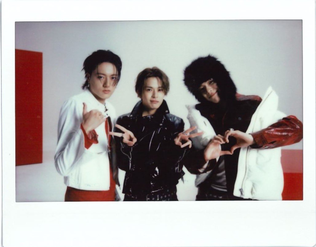PajiiKyuu's tweet photo. [TikTok Listening Party] 🎧💎
Treasure’s Exclusive Photos 📸

🔗 https://t.co/5dmECciBDo

#TREASURE #트레저 #トレジャー
@treasuremembers https://t.co/qD0vxdrkI8