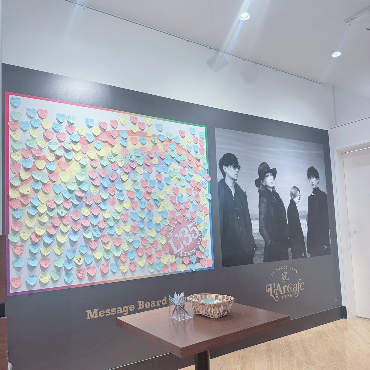 L875666's tweet photo. 人生初ラルカフェ🌈🎶

闇を裂いて溢れだした
ホワイトソースの乳Would ×3🥁

 #LArcafe 
 #LArcenCiel 
 #ラルク https://t.co/bpDHyNbBe0