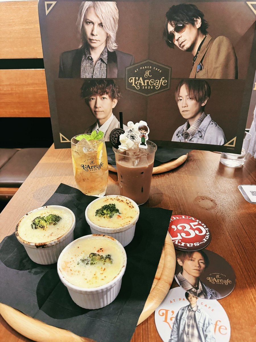 L875666's tweet photo. 人生初ラルカフェ🌈🎶

闇を裂いて溢れだした
ホワイトソースの乳Would ×3🥁

 #LArcafe 
 #LArcenCiel 
 #ラルク https://t.co/bpDHyNbBe0