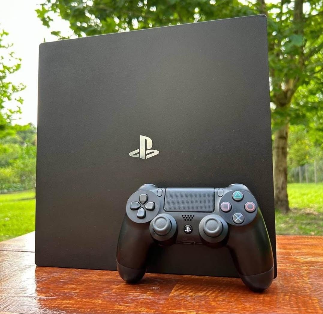 Calexy1332's tweet photo. PS 4 PRO 
12 GAMES INSTALLED 1 TERRA  INCLUDING  
FC26 
GTA.V 
MORTAL KOMBART 
COD 
WW2K25 
ETC 
$320
INBOX FOR GENUINE DEAL
0777485732 
PLEASE RETWEET NDIWANEWO CUSTOMER YANGU https://t.co/GCaChmPSc3