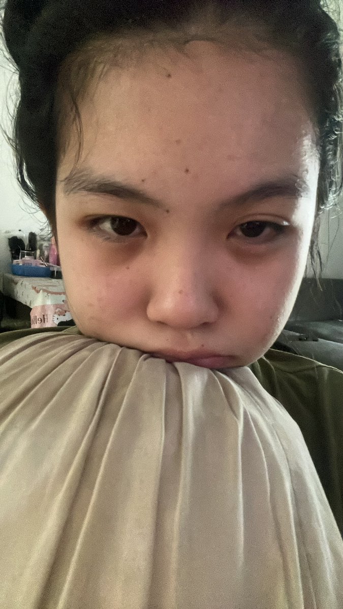 DearRaify's tweet photo. ปวดหัวจี้ดๆ ฮืออออออ https://t.co/VFfent0wQu