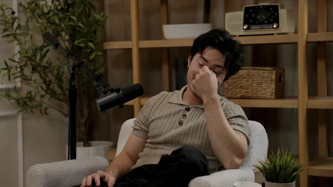 444fujo's tweet photo. just sobbed watching connors call to hudson on the evan podcast… connor mentioning the hat, his smile when connor said i love u to him and getting teared up immediately https://t.co/plajyg2DLv