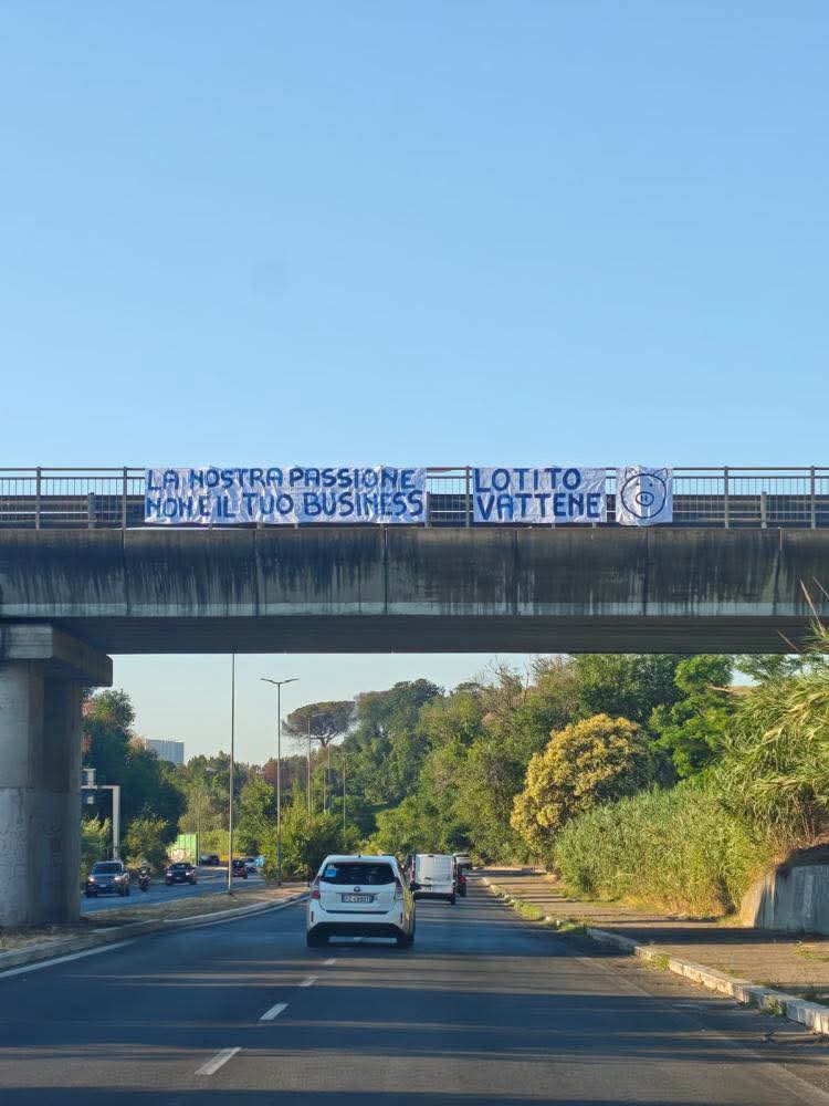 laziali_voce's tweet photo. Libertà Libertà e Libertà ! 🤍🩵🦅
#Liberalalazio #vendievattene #Laziali #voce #Lazio https://t.co/5nKR6zVw1S