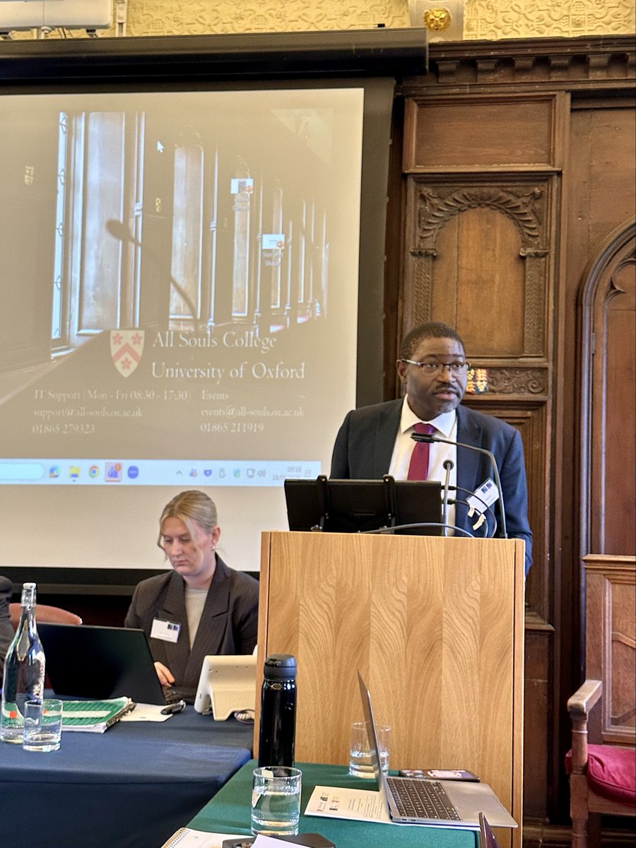 oxfordPIL's tweet photo. Our international law workshop in honour of Sir Ian Brownlie QC kicked off in a packed Old Library at All Souls College. @milesmjackson  and @DapoAkandeLaw  welcomed everyone on behalf of the PIL Group, and @StefanTalmon reflected on the life of Sir Ian Brownlie QC. https://t.co/KuRK7iWpd9