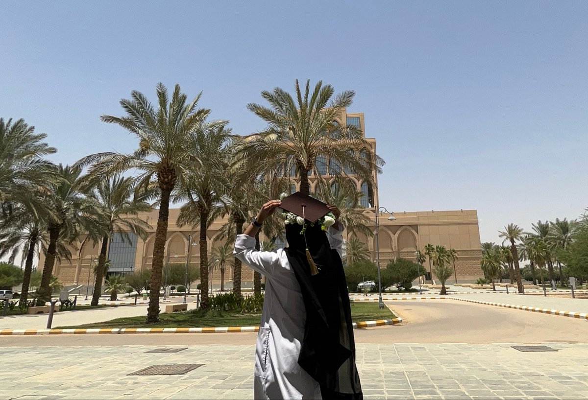 31_10oc's tweet photo. 🌟Officially graduated from COSHP🌟
واليوم يمديك يا نفسي تقولي إنك سعيييييدة.
🚑🤙🏼✨We Won
18.6.2026 https://t.co/HvP4PfzrAw