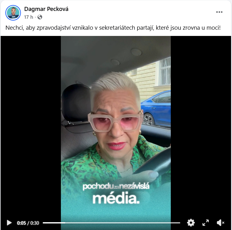 EHrindova's tweet photo. Největší politický kýč posledních let jsou různé aktivity na podporu nezávislosti veřejnoprávních médií. 

Celebrity se nám rozněžňují nad ochranou demokracie a svobody slova. Lkají a lomí rukama nad krutým osudem České televize a pořádají různé pochody a demonstrace, kde zase budou skupinově vyzývat k obraně "těžce zkoušeného" média.

Všichni tihle pseudodemonstranti a ochránci svobody slova se jen usvědčují z absolutní neschopnosti chápat realitu, psaný text a mluvené slovo.

Česká televize a její zpravodajství a publicistika ve skutečnosti už nikoho nezajímá a už vůbec ne vládní koalici. Ta si už dávno vytvořila vlastní informační kanály. Myslet si, že by Rajchl nebo Babiš s Okamurou a Turkem chtěli rušit nějaké ubohé pořady v ČT, je projevem totální naivity a neorientace v mediálním prostředí.

Kde všichni tihle ochránci svobody slova byli, když byla tato svoboda brutálně porušována? Nikde... Nezajímalo je to. Roztrpčeni jsou pouze tehdy, pokud se jejich zvrácené názory nesetkávají s většinovou podporou. To jsou pak ochotni jít i demonstrovat. Směšné.

Jde jen o efektivitu a o nastavení nějakého rozumného fungování. Proč by měla veřejnoprávní média mít nárok na neomezený přísun peněz bez kontroly? Doufám, že vládní koalice dotáhne akci za rozumné hospodaření veřejnoprávních médií do konce.

A samozřejmě budeme sledovat, kdo se nám kýčovitou podporou Čt a ČRo odhalí jako totální mimoň.