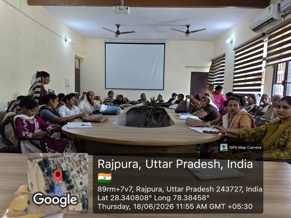ntepsambhal's tweet photo. टीयू रजपुरा  सीएचओ एवं आशा बहनों को TB Mukt Bharat App डाउनलोड कराया गया तथा टीबी मुक्त भारत अभियान में सक्रिय सहभागिता के लिए जागरूक किया गया।

#TBMuktBharat @AmitGhoshIAS @DmSambhal @ntep_UP @TbDivision https://t.co/vQ2MAb527L