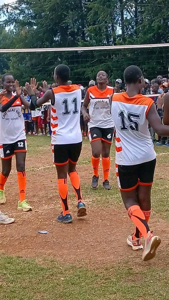 Kiplaa_19's tweet photo. Seems cheptalal- girls are on a mission to regionals games held at Narok 

They dominated lekimbo 3 sets to nil https://t.co/AyEjMBMH4B