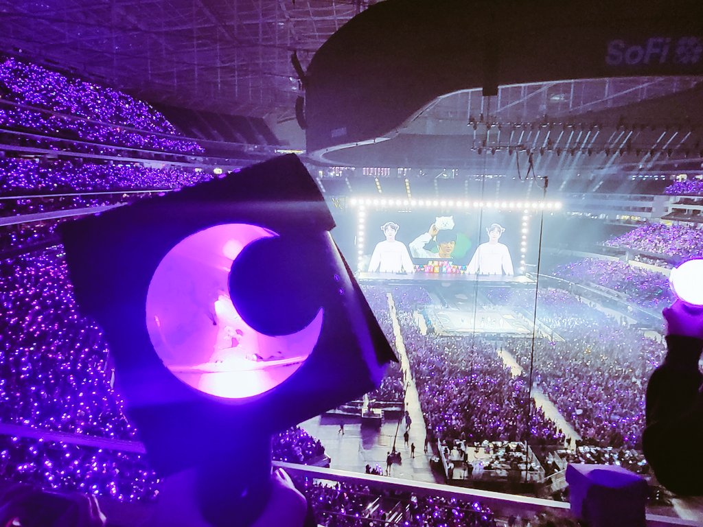 LayJin09's tweet photo. Terserah di indo mau project kayak gimana. Asalkan project The Astronaut buat Seokjin di Argentina dan Project Brithday Seokjin di Thailand berjalan lancar sampai Hari H, nggak ada yg ganggu kanan kiri, pokoknya seokjin deserved project di dua negara itu kayak waktu di LA 🙏😍 https://t.co/DpfV5dUaZb