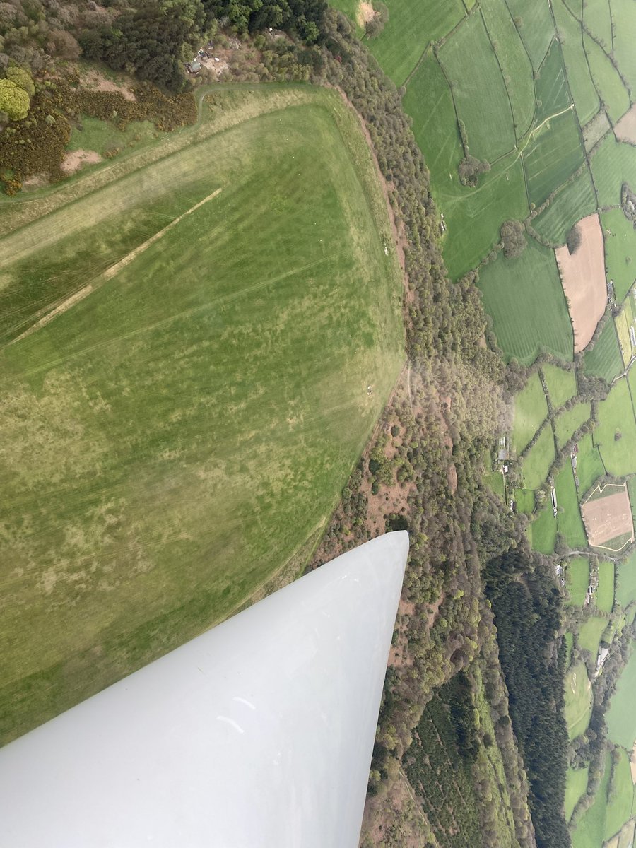 FlyerMikey's tweet photo. Our 2026 summer gliding course weeks are nearly full, with the last few places for non members still available as follows:-

- 2 places June 22-26
- 2 places July 20-24
- 2 places August 3-7

5 days of learning how to fly a glider,l

@dsgc #gliding

https://t.co/b04TzOeWkx https://t.co/HAdcMRIifP