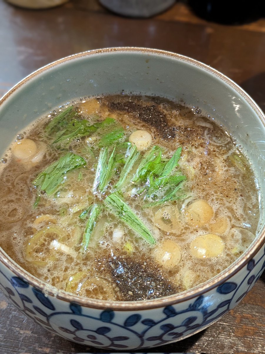 _be_sheep_'s tweet photo. 6/18
五郎左

辛つけ麺変更
味玉
ネギ

極太麺なので来やした
噛めば噛むほど甘い麺
つけ汁にも辛味にも負けない
あっという間になくなった
辛味が入ったのでスープ割りは濃い目だった
以上です https://t.co/Q8HRowfh3q