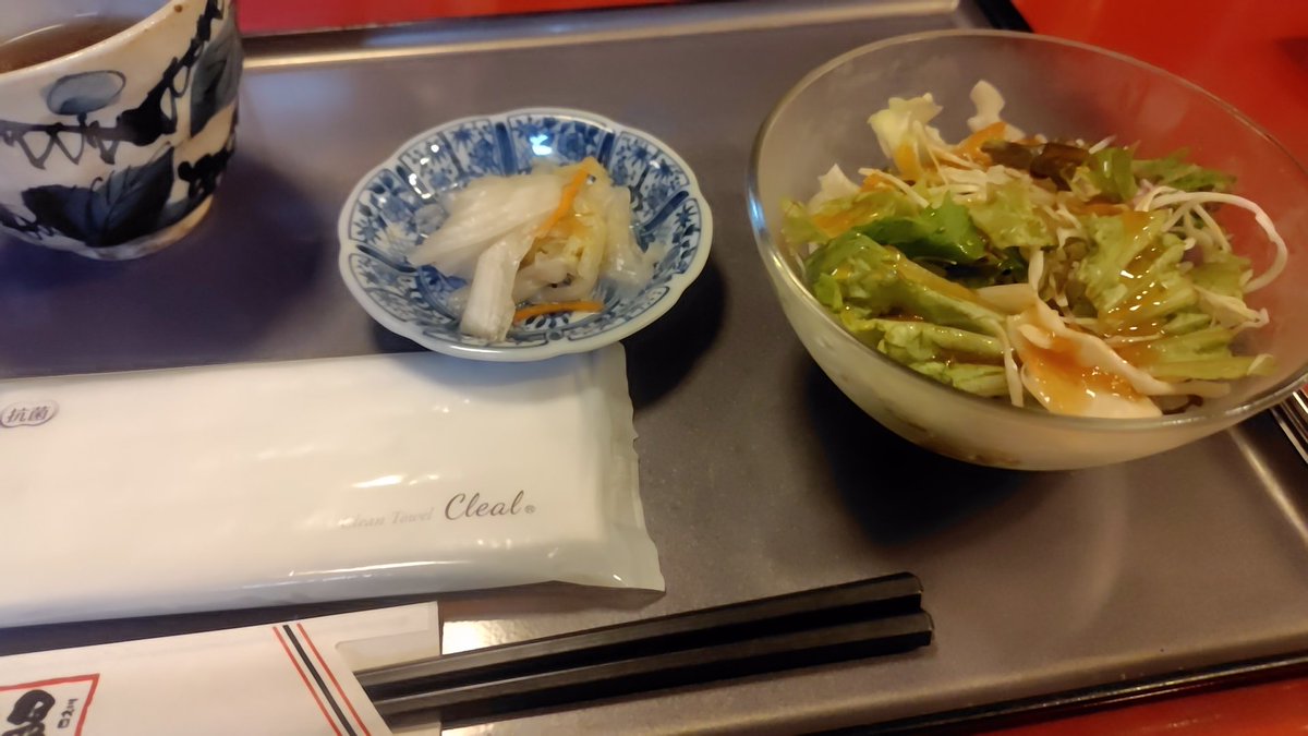 buluglay's tweet photo. うなぎは高かろうが関係なく食う
今回はうなぎ半分と、うなぎの肝半分になってる、うなきも丼を頼んでみた
多分肝は日本酒にかなり合う苦味と旨味がある感じですね https://t.co/OFbXfOV0nl