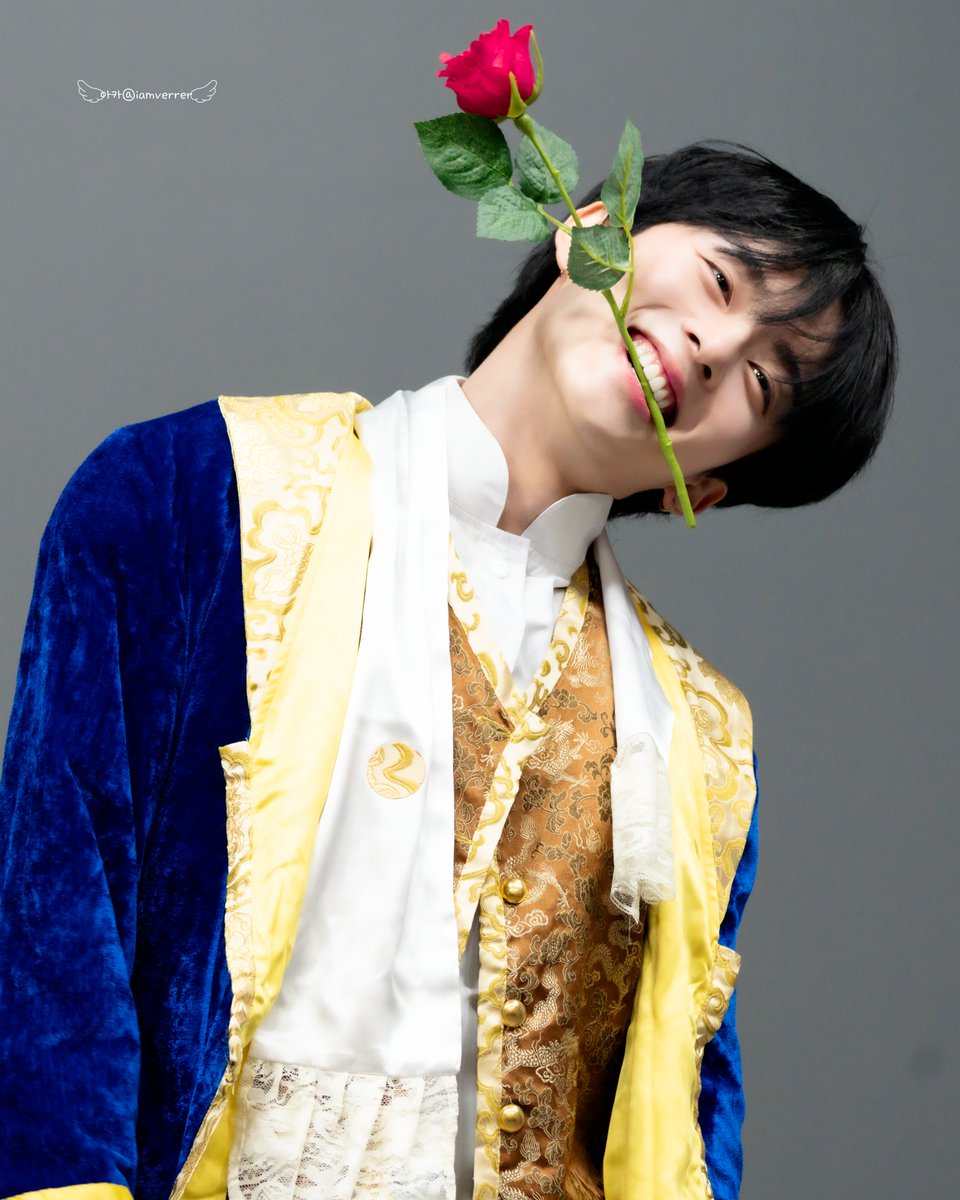 iamverrer's tweet photo. 260605          

프린스라기보단 강아지? 👑🐶🌹

#강민 #유강민 
#KANGMIN #YOOKANGMIN #カンミン 
#베리베리 #VERIVERY https://t.co/ucb2i7NI9O