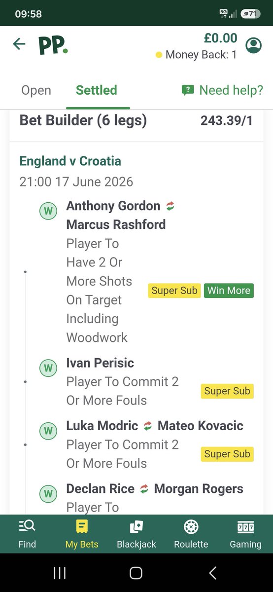 Hally1974's tweet photo. Another con by @AskPaddyPower @paddypower No cash out option from 60th minute. Or @JPickford1 just cost me a grand...you decide 🏴󠁧󠁢󠁥󠁮󠁧󠁿🇭🇷 https://t.co/yhLCyPruT2