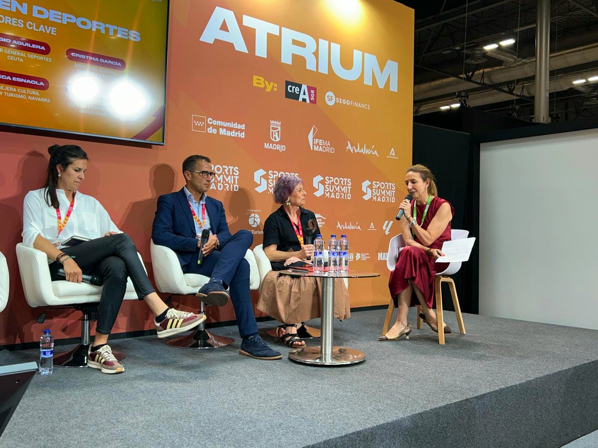 deporte_na's tweet photo. Nafarroak atzo parte hartu zuen @SportsSummitMad 2026 ekitaldian.

Kirol eredu nafarraren alde egin zuen Esnaola kontseilariak, politika integral eta zeharkako gisa ulertuta, eta #NafarroaKirolarenEuropakoEskualdea27 izendapena balioan jarri zuen.

ℹ️https://t.co/GyKDIDQaDG https://t.co/RFfjXPrpMF